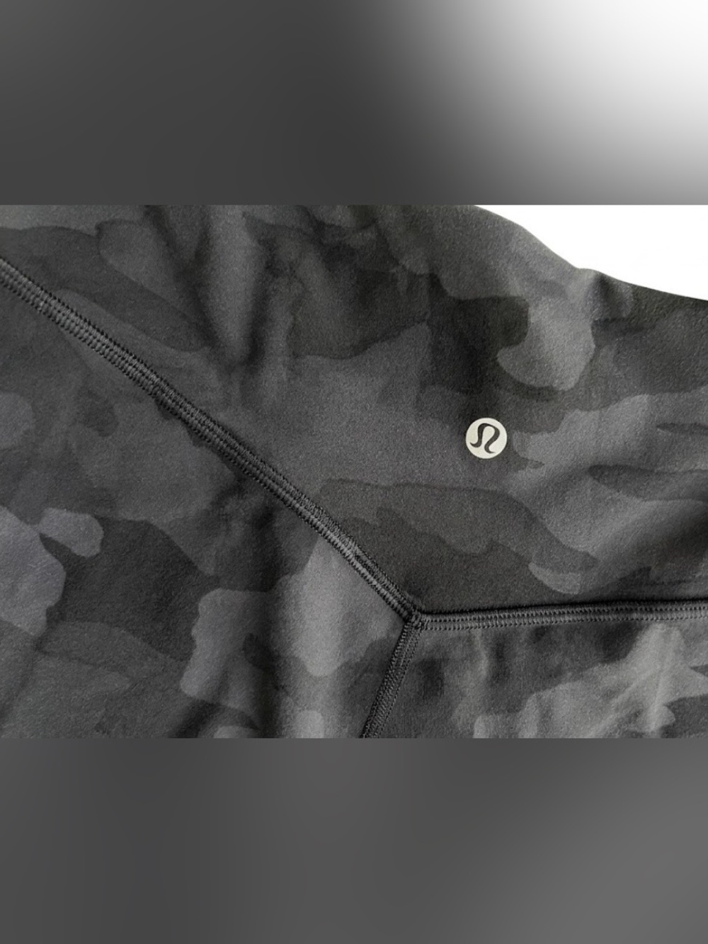 lululemon athletica Black Camo Joggers size 8 - Picture 6 of 8